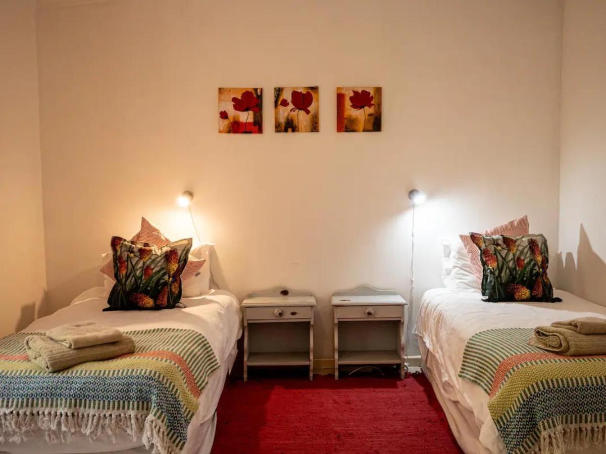 Arkelshoek Cottages Стеленбош Стая снимка